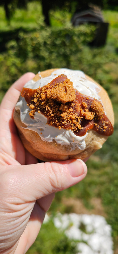 Cookie Butter Stuffed Cookie