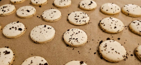 Cookies & Cream Macarons